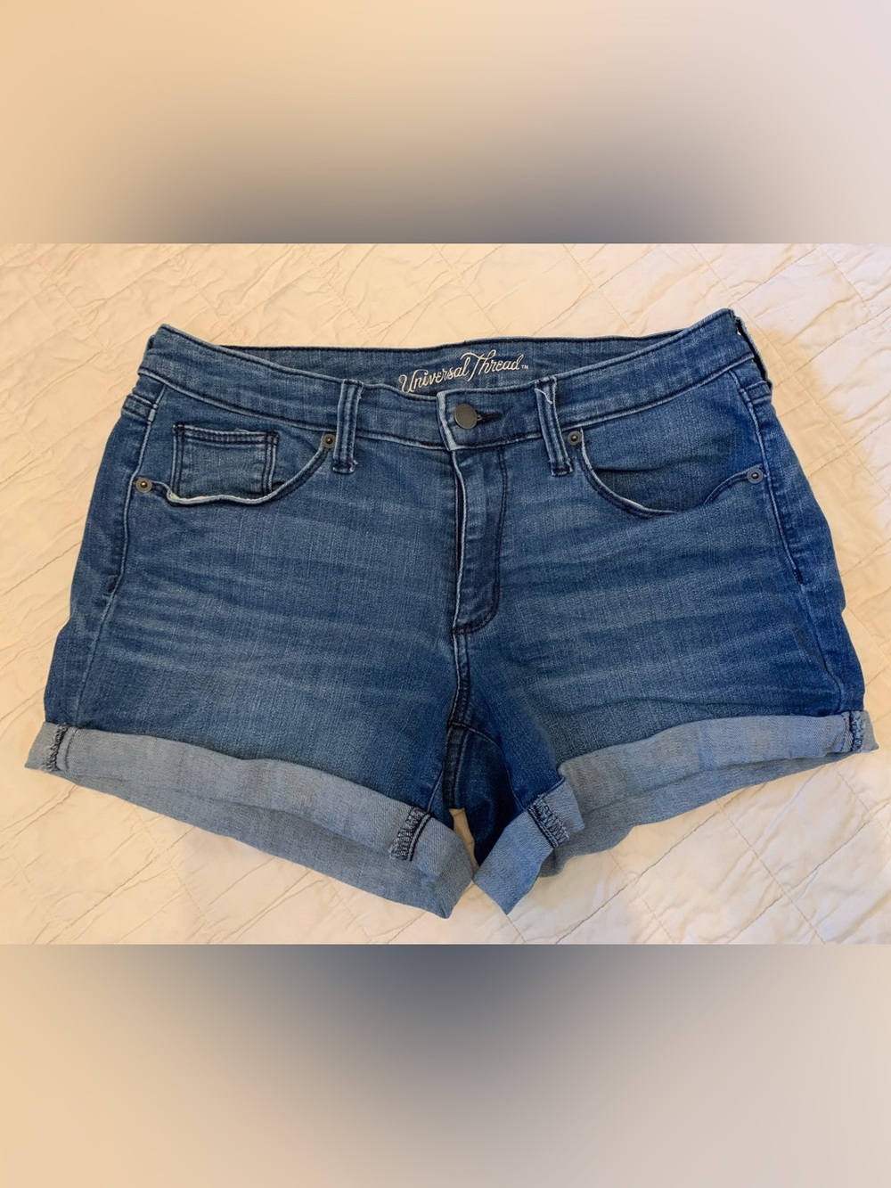 Universal Thread Women's Blue Denim Roll-Cuff Shorts